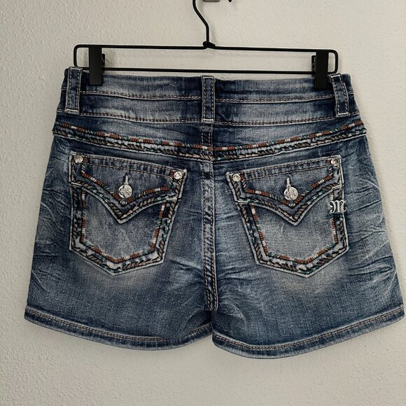 MISS ME Y2K Jean Shorts Size: 28 - Embellished Fleur-de-Lis Original Y2K Vintage - Picture 4 of 14